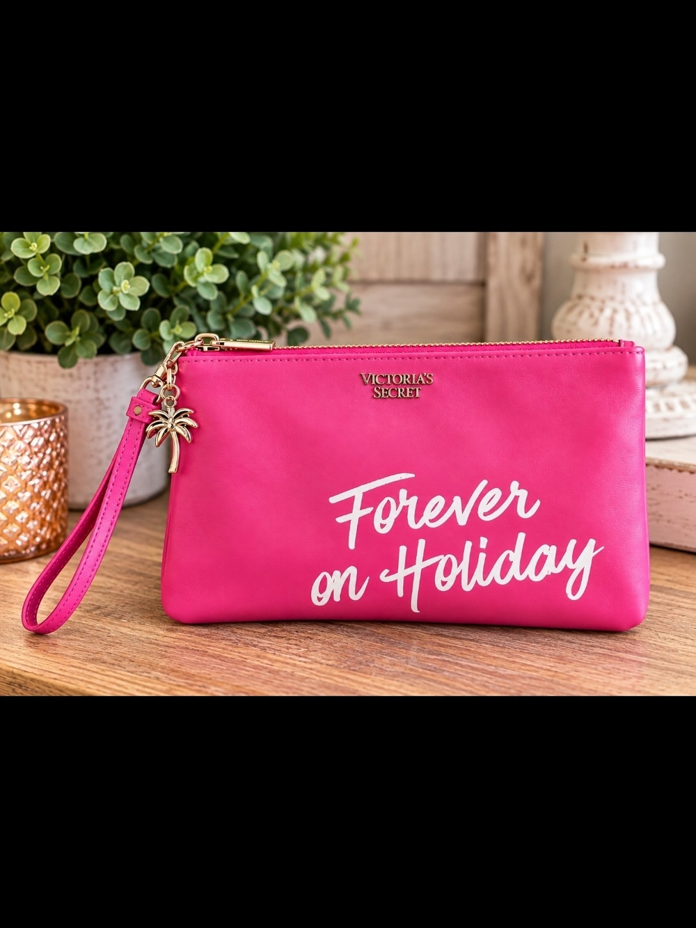 Victoria’s Secret “Forever on Holiday” Wristlet 🌴💗